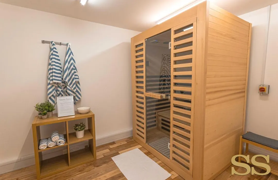 Blue Lagoon: Beachside Retreat with O2 Academy Access-1